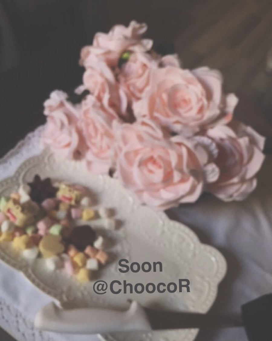 Soon✨
.
. .#شوكلاتة #شوكلاته_فاخره #شوكلاته #شوكلاته_مميزة #شوكلات #شوكلا #شوكلت #شوكولا #شوكلاته_زواج #شوكلاته_بيضاء #شوكلاته_العيد #شوكلاتة_كراميل #chocolatecake #chocolate #chocolates #chocolateworld #choocor #choocolate #chocolateid