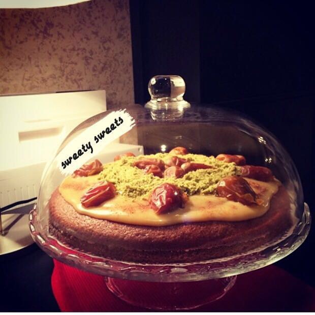 كيكة التمر بصوص الدولتشي دي ليتشي❤️ ب ٦٥ مقاسها وسط