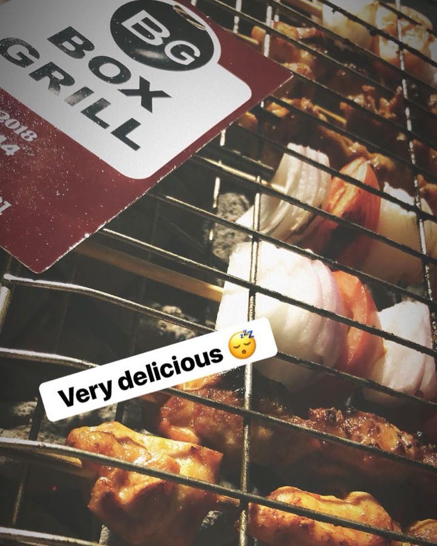 معنى اللذاذه #lunchbox
#burger
#bbq
#boxgrill
#عنيزة
#برجر
#شاليهات_عنيزة
#سناب_شات
#سياحي_عنيزة
#شواء
#بوكس_قريل
#اليوم_الوطني
#مطاعم
#احتراف
#بوكس_قريل
