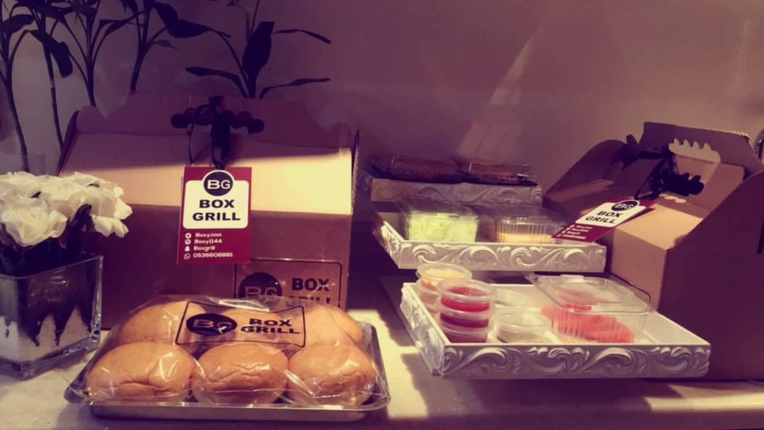يحلي اجتماعاتكم ❤ #lunchbox
#burger
#bbq
#boxgrill
#عنيزة
#برجر
#شاليهات_عنيزة
#سناب_شات
#سياحي_عنيزة
#شواء
#بوكس_قريل
#اليوم_الوطني
#مطاعم
#احتراف
#بوكس