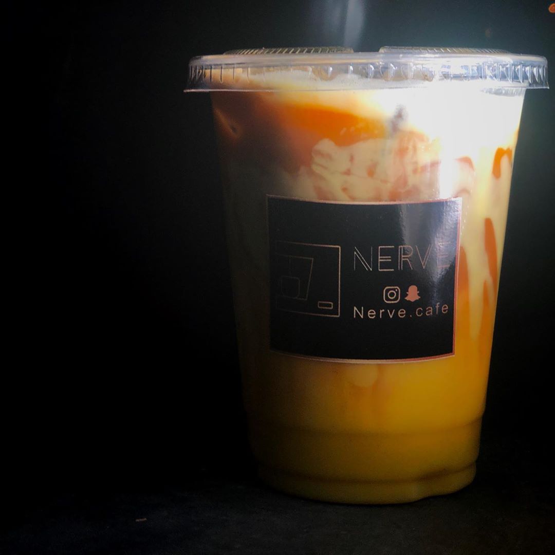 Saffron iced latté
.
.
.
.
.
.
.
.
.
.
.
.
.
#coffee #IV #icedrink #colddrink #colddrinks #lemon #mint #powerdrink #pwordrinks #blackcoffee #foodtruck #foodtrucks #nutell #chocolate #truck #cafe #nerve #riyadh #riyadhtrucks #riyadhfoodtrucks #الرياض #فودترك #فودترك_الرياض #فودتركس #ميني_بانكيك #زعفران #saffronlatte #saffronlattè #latte #saffronicedlatte