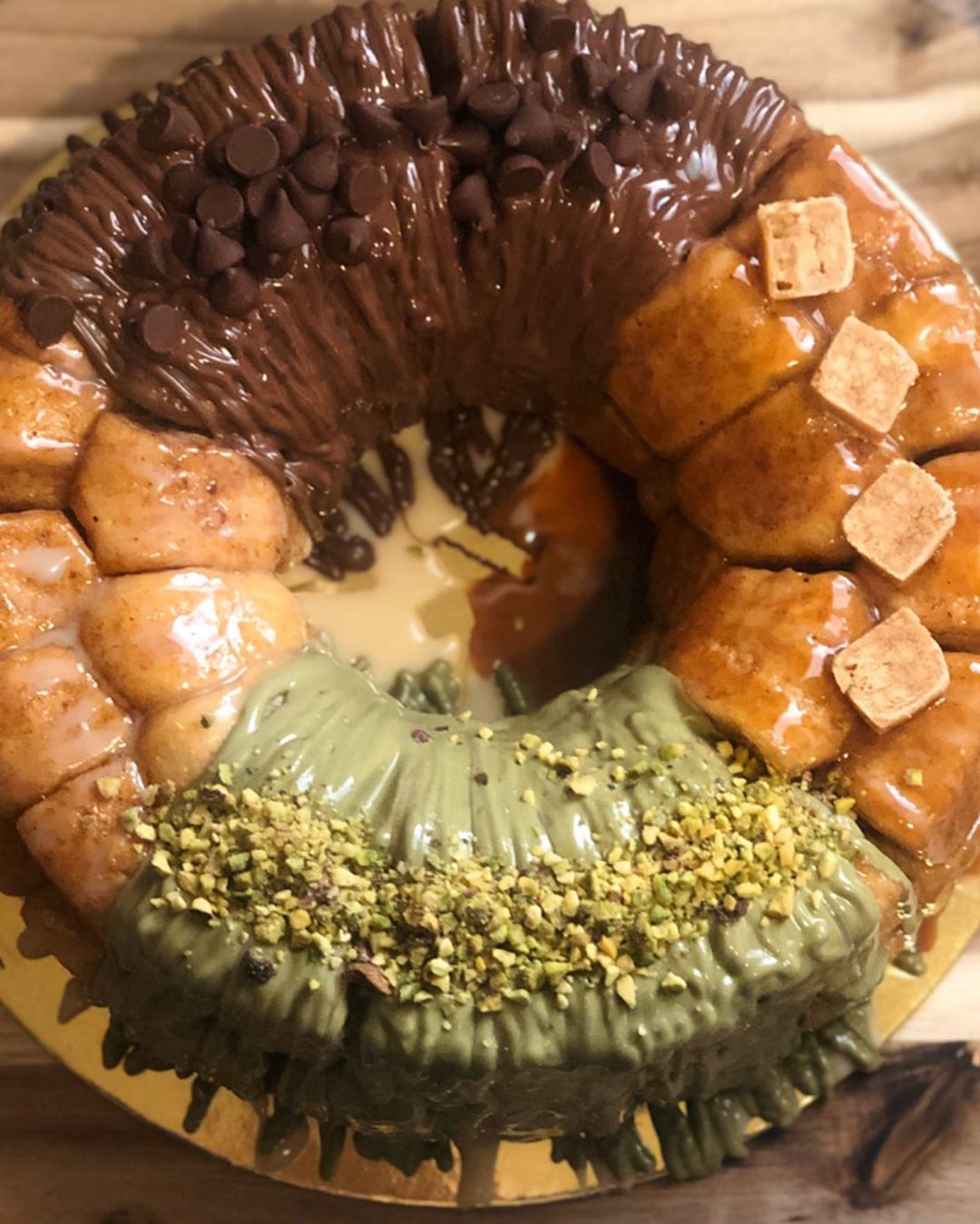 #monkeybread #مونكي_بريد #خلية_نحل #خليةالنحل #حلويات #حلو #تصوير #دعم #لايك #doda_bakery #لذيذ #نوتيلا #لوتس #بستاشيو #كراميل #توفي #حلاوة_بقرة #جوز #تمر #روعة #nutella #pistachio #toffee #kiri