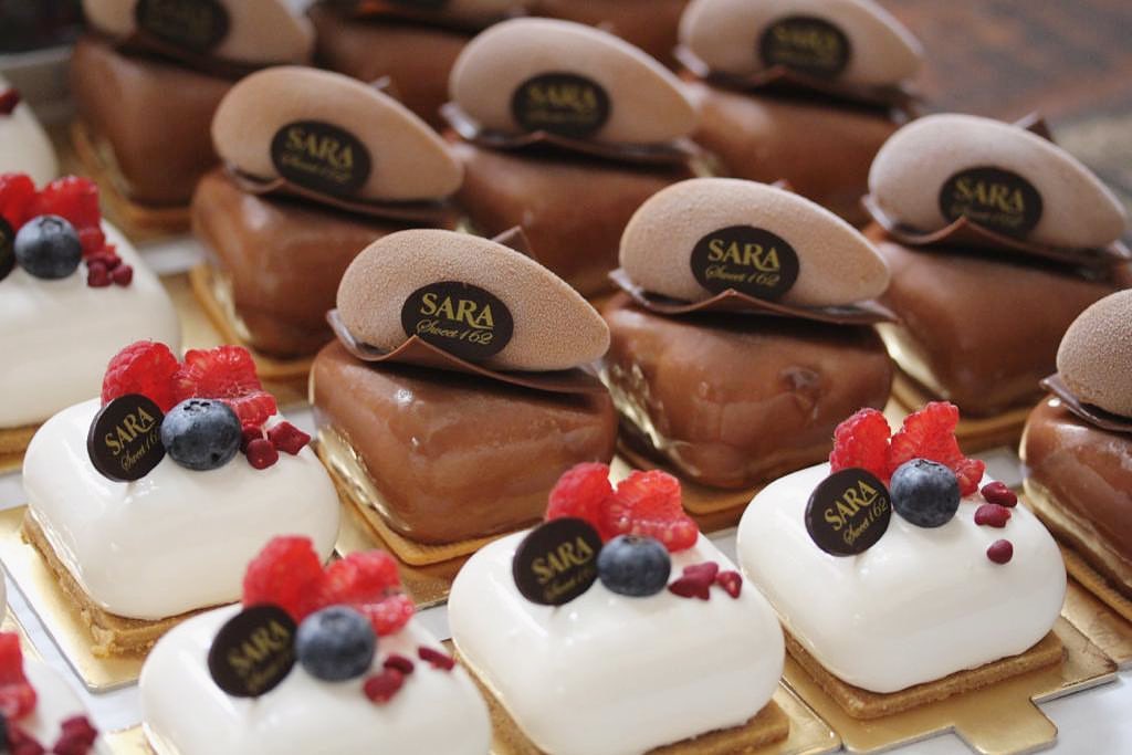Our classics
كارميل موس و تشيز كيك!
#cake #دورات_كيك #الرياض #قهوه