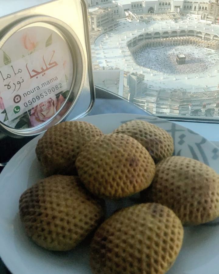 أروع ما في السجود.. أنك تهمس في أذن الأرض
فيسمعك من في السماء❤️
..
"اللّهُمَ هَبْ لَنا مِنَ الأَقْدارِ أَجْمَلَها"
