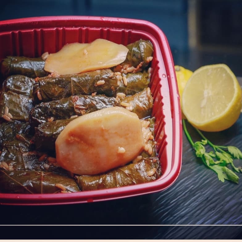 متوفر اليوم ورق عنب التوصيل بعد العصر ومتوفر كل يوم للحجز قبل بيوم او الصباح قبل ١٠ لتجهيز الطلب مستعدين للتوصيل للمدارس للطلب واتساب ٠٥٤٥٤١٧٢٧٩ او ٠٥٥٧٥٥٦٠٨١
