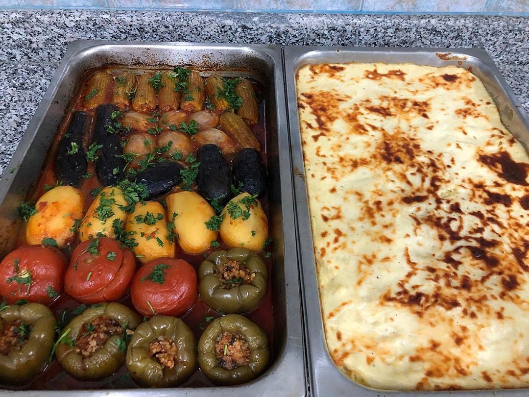 صينية بشاميل &صينية محاشي كبيرة
#طاهيات_جدة #يمي_يمي #جدة #هني_وعافيه #اسر_منتجه #طبخ_بيت #ضيافة_مناسبات #بنات_جده