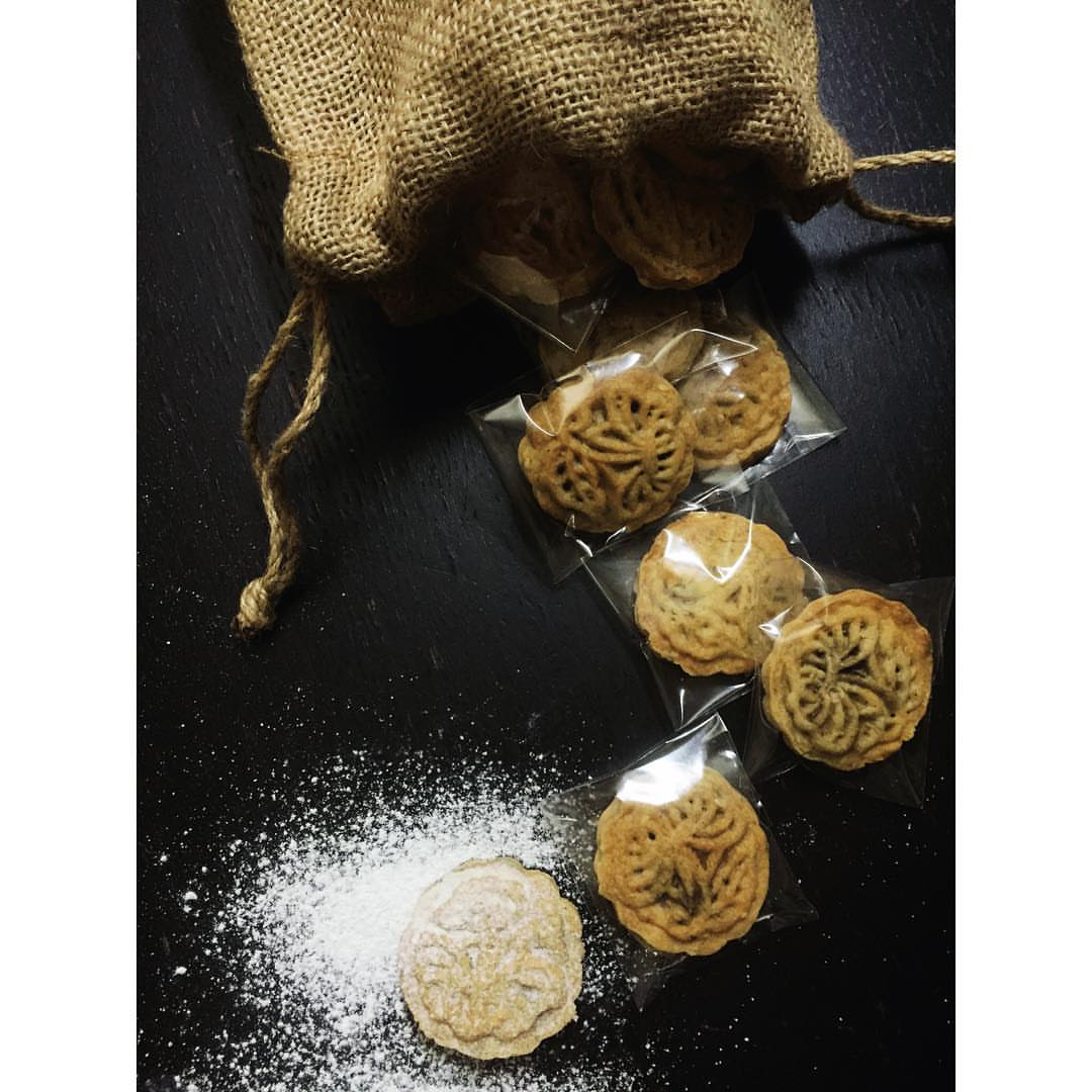 مساء الخير ع الجميع ... معمول بالتمر ..طعم
-
-
#معمول_تمر #معمول_حجازي #الرياض #riyadh #اكلات #طعم #جديد
