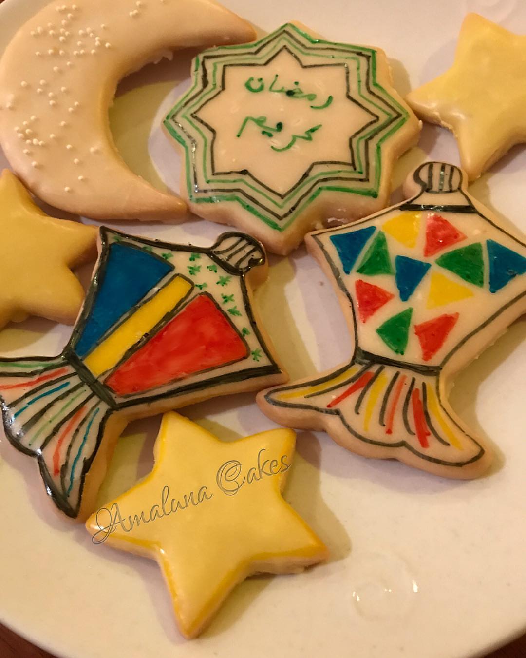 رمضان كريم وكل عام وأنتم بخير ✨ اللهم أعنّا فيه على صيامه و قيامه Ramadan Kareem ✨ #ramadan #ramadancookies #lantern #رمضان #رمضان_كريم
