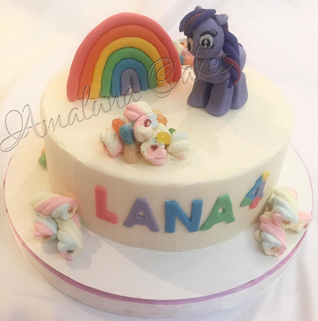 A little pony for my lovely little girl I had no idea that there were more than 20 little pony characters This was a low sugar Vanilla cake with creamy blueberry frosting, which was naturally & beautifully purple #cake #cakestagram #cakedecorating #vanilla #rainbow #mylittlepony #twilightsparkle #birthdaygirl #birthdaycake #organic #lowsugar #blueberry #naturalcolor #riyadhfood #jeddahfood #homebaking #fromscratch #كيكه #mylittleponycake