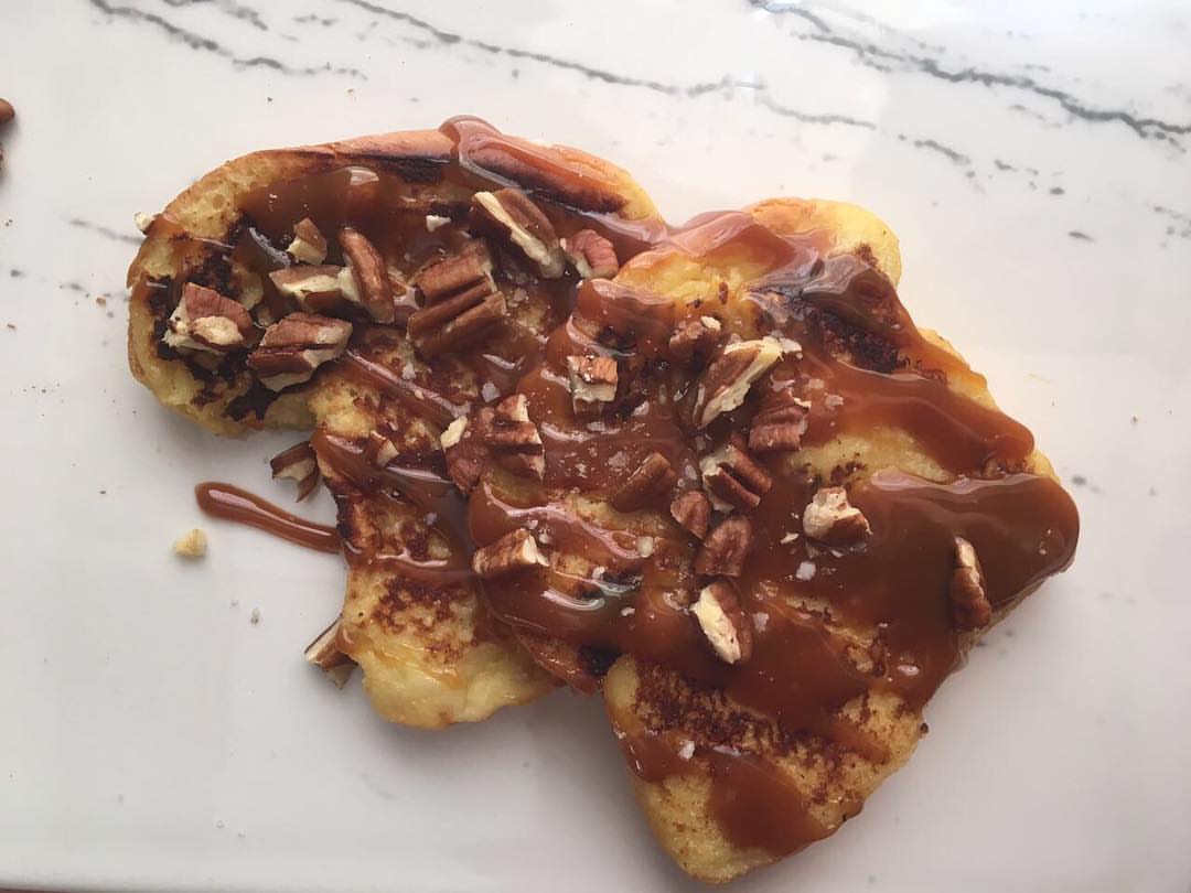 Always fresh ✨
Come try it in al faisaliah resort - Durrat alriyadh 4 - 11
#فودترك #فطور #فرنش_توست #ايفينت_الرياض #صباح #foodtruck #french_toast #caramel #morning #breakfast