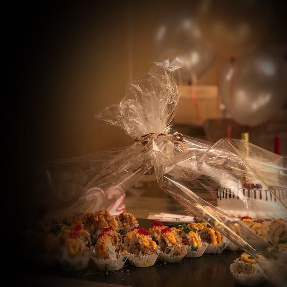 - تصوير الزبونة شكرا ❤️
.
.
.
#سوشي_جدة #مناسبات #عيدميلاد #كيكة # اعياد #سوشي_تايم #sakora #solisushi #سوشي_بايت #مطعم #مطاعم_جدة #جمبري #تيمبورا_شرمب #sushi #sushibite #resturant #طلبيه #طلبيات #لذيذ #makilicious #دبي #اسطنبول dubi #istanbul# #rome #france #london #jeddahfood #jeddah #jeddahfoods .
#سوشي #سوشي_جدة #سوشي_تايم #سوشي_بايت #مطعم #مطاعم_جدة #جمبري #مناسبات #كيكة #عيد_ميلاد #تيمبورا_شرمب #sushi #sushibite #resturant #طلبيه #طلبيات #لذيذ dubi #istanbul #rome #france #london #jeddahfood #jeddahfoods