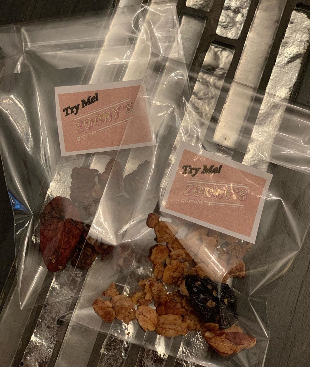 Little samples available @homegrown_market try it before you buy it! #jeddah #granola #granolachocolate #healthy #sahoor #fatoor