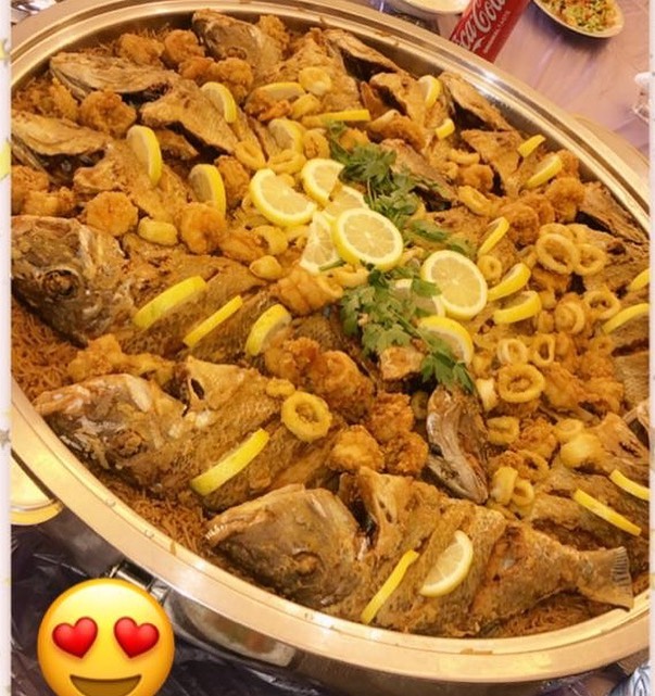 عشاق القلي.. ٦ كيلو سمك شعور ،٢ كيلو قمبري ، نص كيلو كالماري .. الطعم أقوى من الصورة