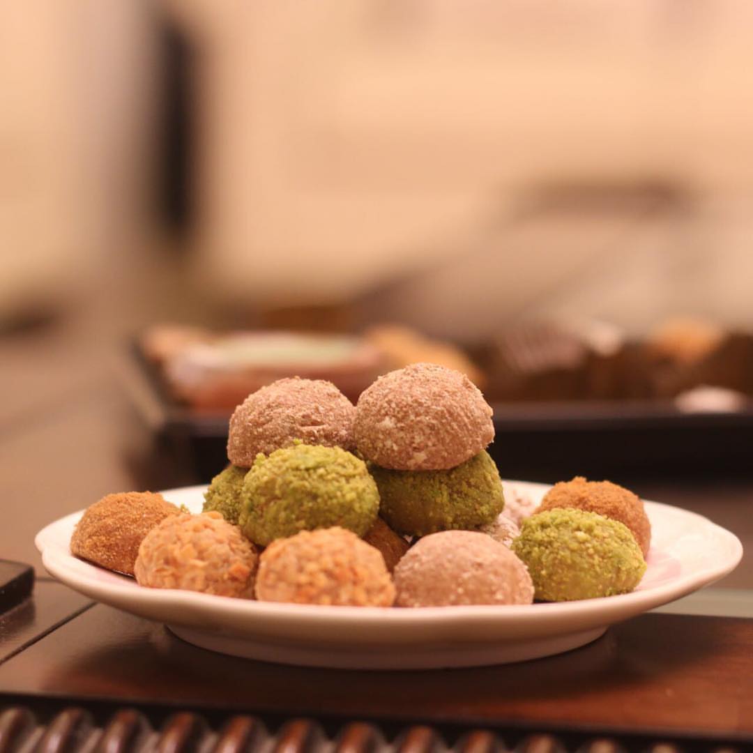 #هش #طري #لذيذ #بستاشيو #حلى #قهوه #رؤى_الصبان #افنان #يزيد_الراجحي #الرياض #اسر_منتجة #معارض #معرض #تخرج #كيك #حفلة #هدية #صياني #حب #ايفينت #فعاليات #صينيه