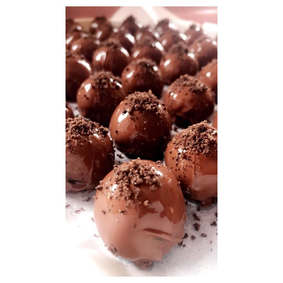 Satisfy your sweet tooth available everyday at @goodies.sa