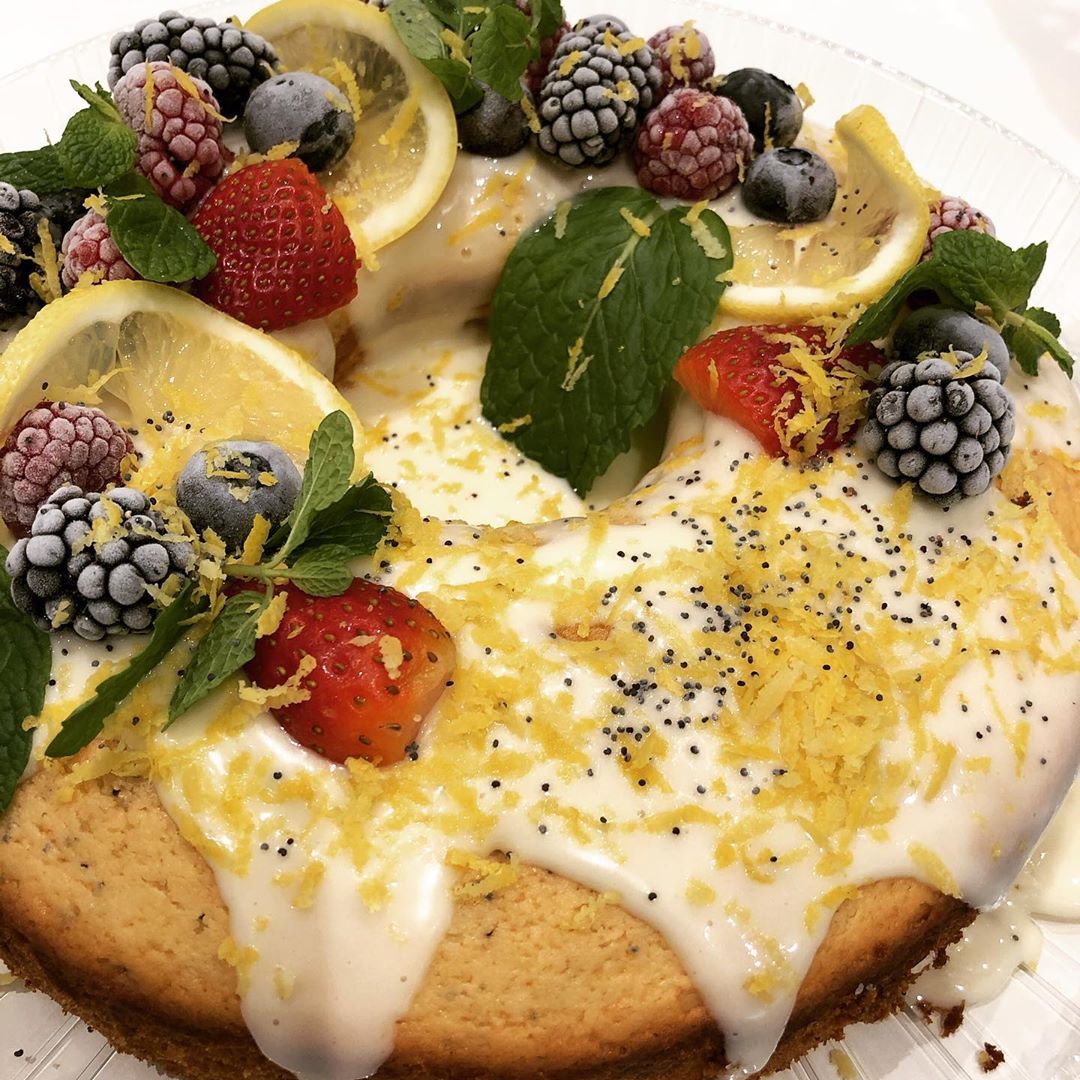 Lemon cake ..♡ كيكة الليمون مع صلصة الجبن والليمون .
.
.
للطلب التواصل على الواتساب .. 0566777363
#تاجرات_الجبيل #لاتيه_كيك #حلى_اللاتيه #كيكة_الزعفران #كيكة_الزعفران_بالحليب #تشيز_كيك_تفاح #حفلات #تخرج #جلموده #توصيل #الفناتير #الجبيل_الان #الجبيل_الصناعيه #حلويات_قهوة #حلويات #حلويات_الجبيل #حلى_قهوه #طلبات #الشرقية #jubail_industrial #jubail #الجبيل_اليوم #سيدات_الجبيل #الجبيل_مول