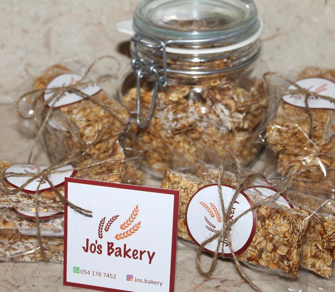 Granola Bars in different flavors:
#Mocha
#Peanut_butter
#Fruits_and_nuts
#Dried_berries_and_almonds
#Cherries_raisins_and_nuts