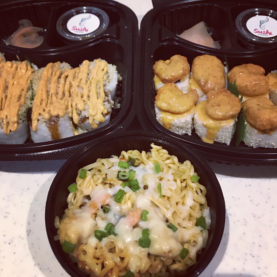 مستعدين لاستقبال طلباتكم❤️ #سوشي #لذيذ #متميز #رائع #sushi #الدمام #الخبر #يمي_يمي #delicious #سوشي #لذيذ #كوريا #كوري #اليابان #شوبستيكس #يمي #صوص #حفله #عزيمه #زواره #بارتي #صديقات #اهل #الدمام #الخبر
