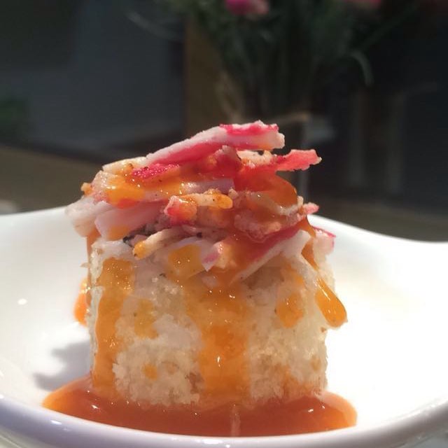 لايفوتكم Crunchy Roll
السوشي المقرمش
(أرز +افوكادو) مغطى برقائق التمبورا المقرمشه ومن الاعلى شرائح الكراب والصوص الروسي.
عدد القطع ٨
السعر ٥٢
#سوشي #لذيذ #متميز #رائع #sushi #الدمام #الخبر #يمي_يمي #delicious #سوشي #لذيذ #كوريا #كوري #اليابان #شوبستيكس #يمي #صوص #حفله #عزيمه #زواره #بارتي #صديقات #اهل #الدمام #الخبر