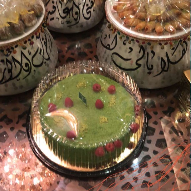صور من عملائنا كيكة العسل بالفستق الحجم الكبير ب١٢٠ريال #الرياض #اخضر #اليوم_الوطني #كيكةالعسل