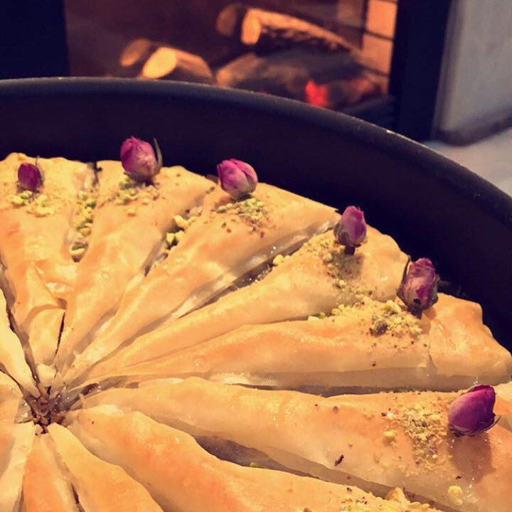 البقلاوة التركيه (بالقشطة) ١٤٠ريال