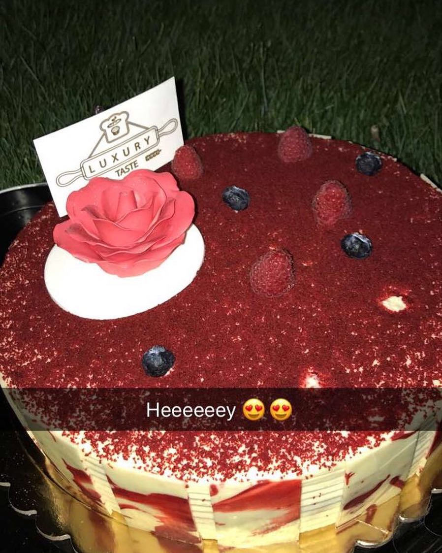 يمي رد ڤيلڤيت #تصوير #زباينا #بالعافيه #عليكم
#كيك #رد_ڤلڤت_كيك #cake #red_velvet
