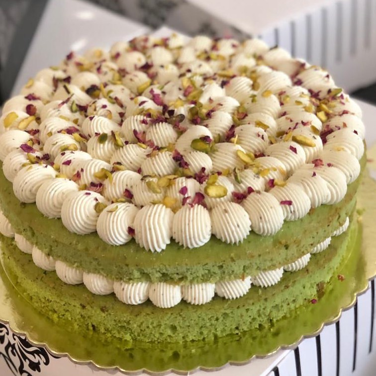 عايدوا من تحببببون بهالجمال
