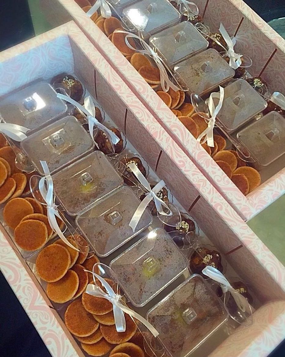 حلويات الشتاء اللذيذه محلى و قشد و مصابيب