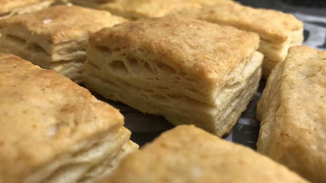 Buttermilk Biscuites
100g Butter
2.5 cup self-rising flour
1 tsp salt
1 cup milk
For method visit our YouTube Channel @aliasbreakfast channel .. #aliaskitchen #aliasbreakfast #buttermilk #biscuits #buttermilkbiscuits #suthernfood #bread #baking #homecooked #food #foodporn #chefsoninstagram