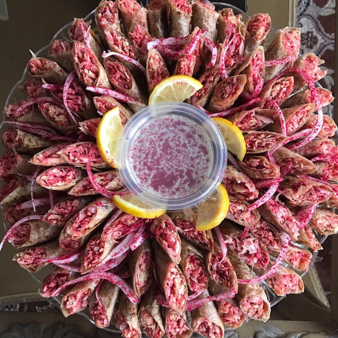 صحن مسخن مع الصوص