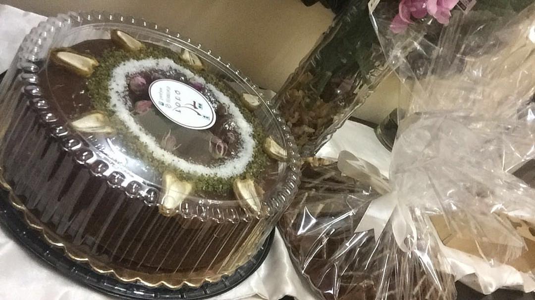 تصوير زبونة لطلبية كيكة التمر وحلا التوفي ❤️ #الخرج #الدلم #بنات_الخرج #بنات_الدلم #اسر_منتجه #اسر_منتجة #اسر_منتجه_الخرج