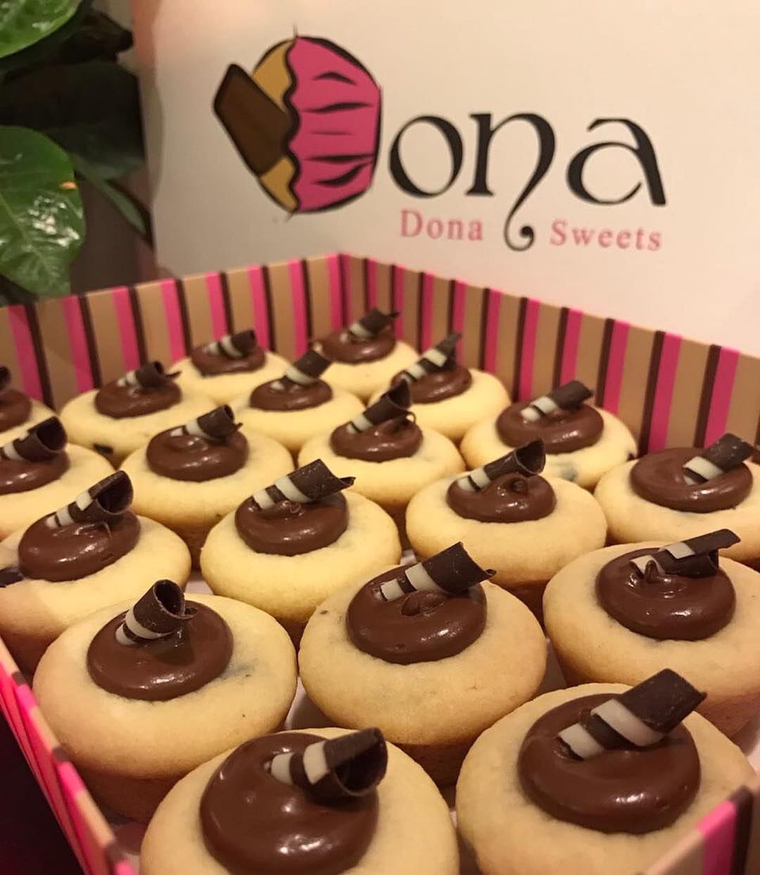 متوفر في الخليج ستور @alkhaleejstore جووديز. @goodies.sa
تذوقني @tasteme_11
@alnakel_sweet النخيل
#تشيز_كيك #تشيزكيك #تشيزكيك #كليجا#مقشوش#كوكيز #غريبه بينت بتر #رنجينه #تمر#تشيز_اللوتس #تشيزتمر#ورد #شوكلاته#تشيز_اللوتس_غزل_البنات_كرات_الاوريوا_كره_الشوكلاته_تشيز_الاوريوا_تشيز_جالكسي #الرياض#حفله#حفلات #مناسبه#مناسبات#تقديم #تقديمات#تمريه#كوكيز#تشيز_كيك #تقديم #حلويات #مناسبات #حفله #الرياض #غريبه #كليجا#مقشوش #رنجينه #بينت_بتر#
تمر