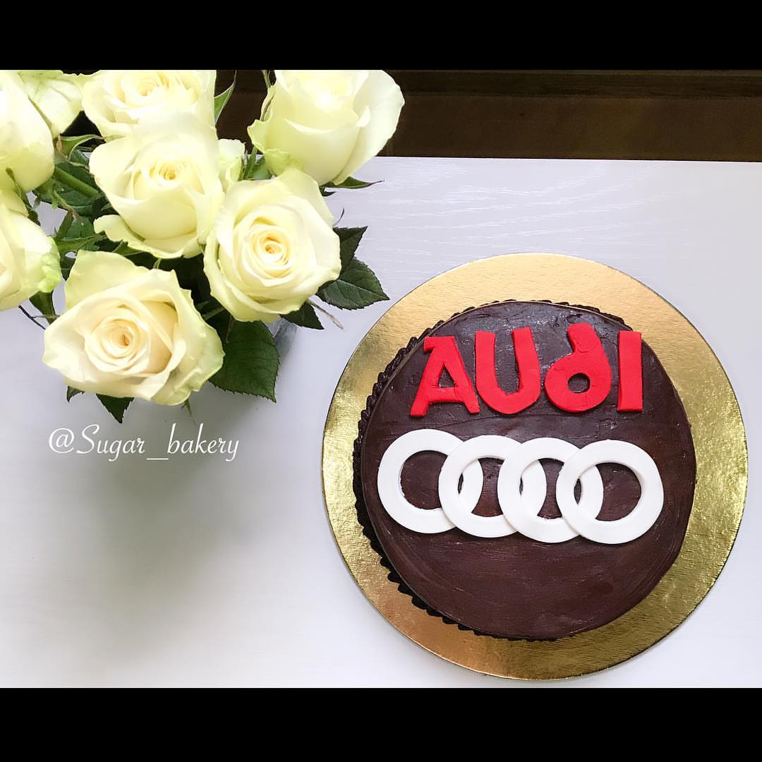 منشنو محبي الأودي
#كيك #كيكات_جده #كيكة #عيد_ميلاد #تغريسات_جده #يمي_جدة #تخرج #زواج #أودي #اودي #اودي2017 #birthdayboycake #jeddah #audi #cake