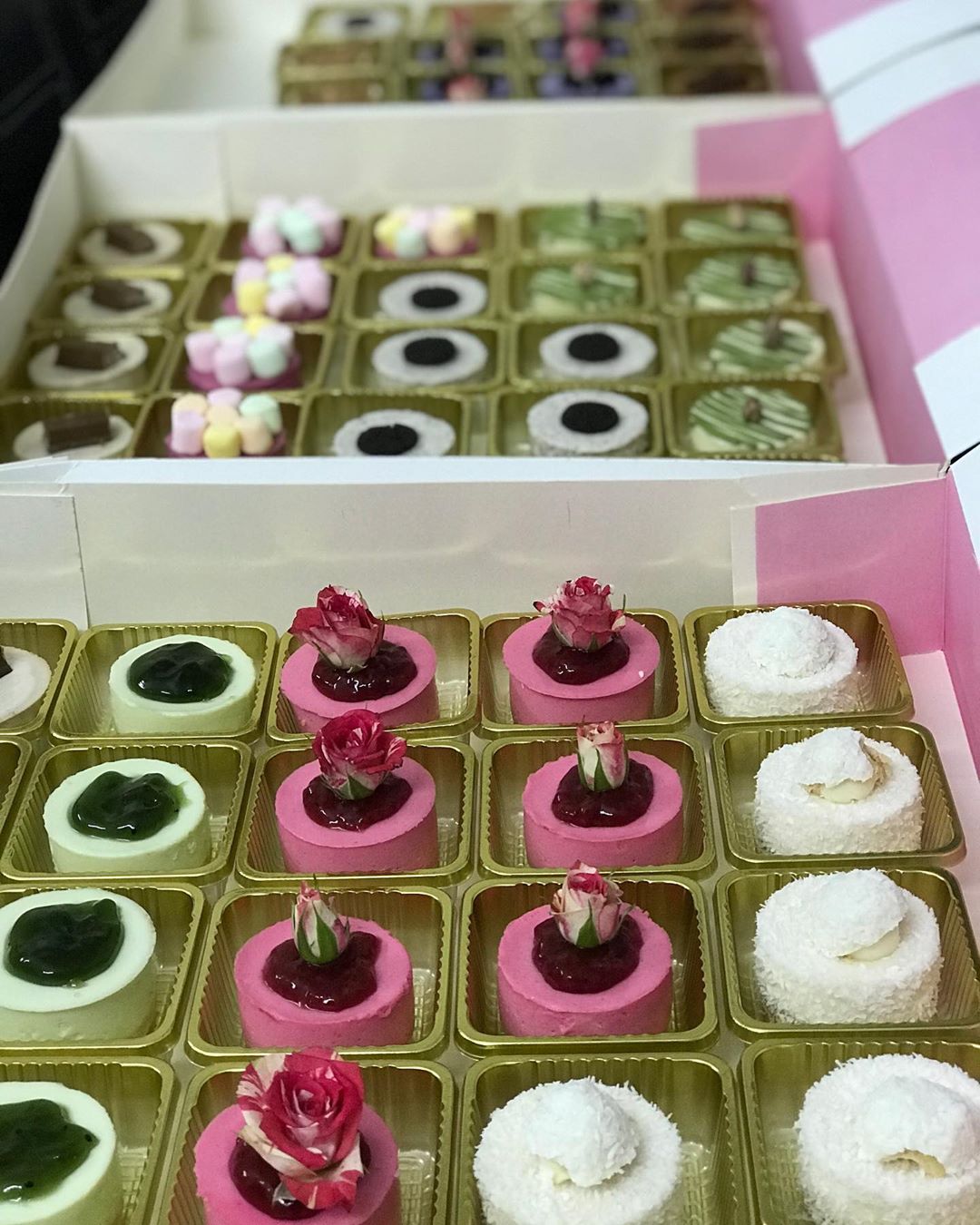 #تشيز_كيك #تشيز_ميني #ميني_تشيز #ميني_بسبوسة #ميني_توزيعات #تشيز_اللوتس #تشيز_بسبوسه #تشيز_الاوريو #تشيز_توت #تشيز_اللوتس_غزل_البنات_كرات_الاوريوا_كره_الشوكلاته_تشيز_الاوريوا_تشيز_جالكسي_ #تشيز_فستق #تاجرات_الطائف #تاجرات_مكه #توزيعات_زواج #توزيعات_مميزة #توزيعات_خطوبة