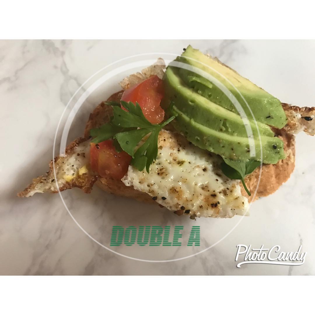 #avocado #healthychoices #healthyeating #lacucinariyadh #breakfast #12cups #doubleA #avocadotoast #yumminess #فطور #افوكادو #السعودية #الرياض