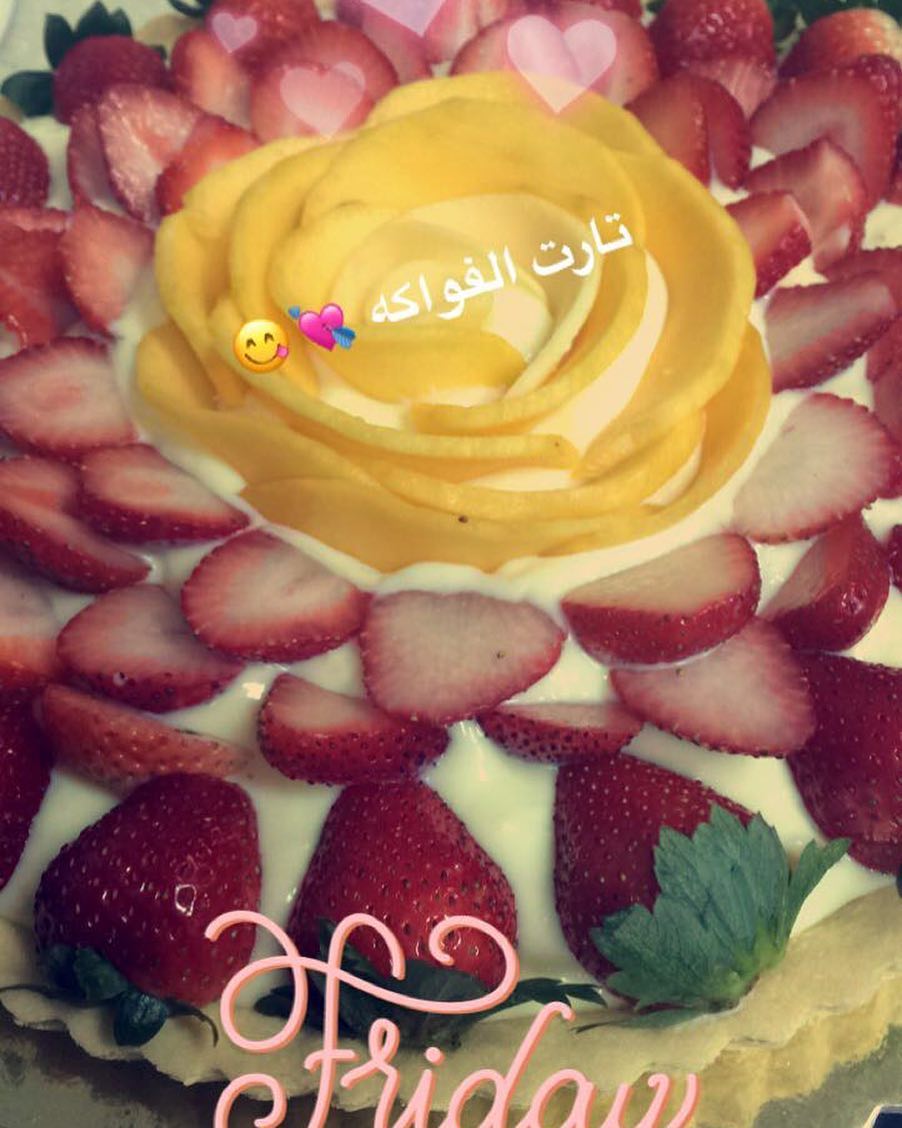 #مساء_الخير ❤️
تشكيلة من ميني كيك التمر ، تارت التفاح ، كو الفواكه
#الرياض #ويك_اند #حلى #حلويات #كوكيز #تمر #تارت_التفاح