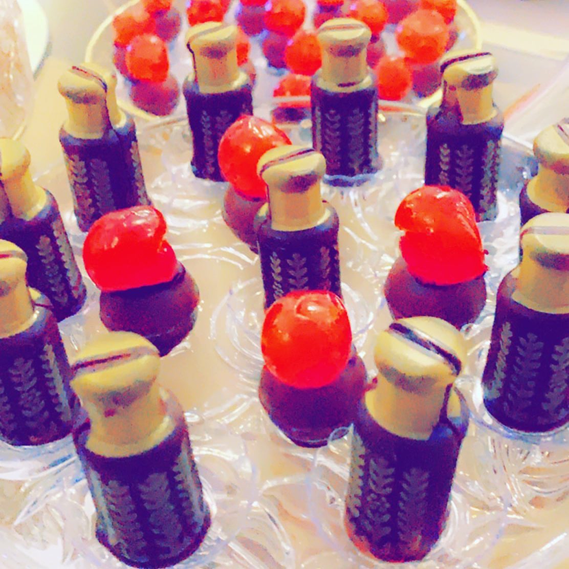 #loveu #love#ganash #birthdaycake #كيكة_ملكة #كيكة_توديع_عزوبية#بارتي#عيد_ميلاد #تاجرات_جدة#كيكات_جده #جاناش#حفلات_تخرج_زواج_اعراس_تنسيقي_حفلات_عروسه_فرح_ملكه_غمره_سابع_مواليد_زفات كيك_جده#ابراج#برج_الدلو #حفلتي#جده_غير #بينك#حفلات_اطفال #حفلات_جدة #كيكات_جده #ميني_كيك#lol