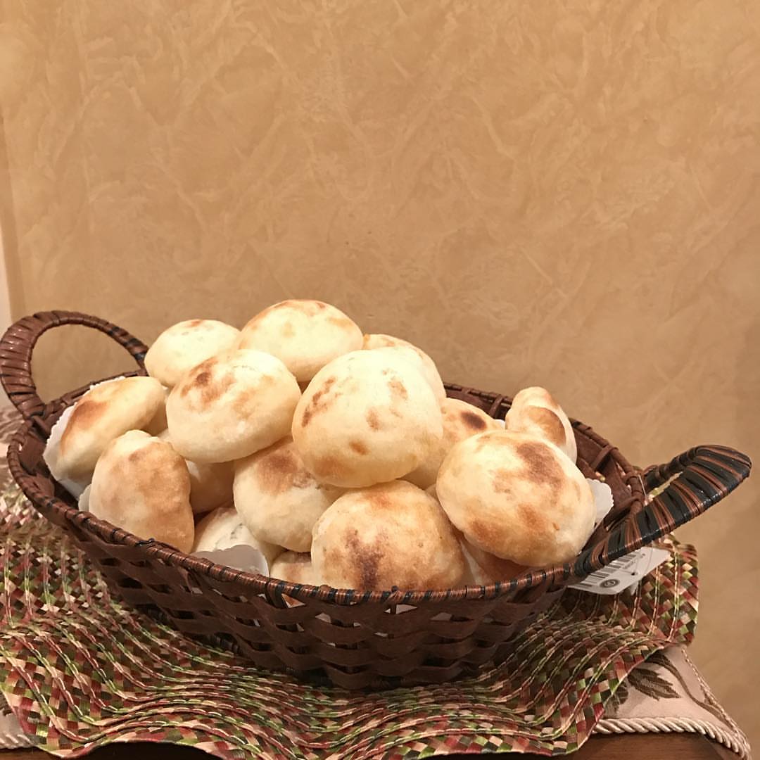 بمناسبة حلول شهر رمضان أول عشر طلبات سيقدم الخبز المحشي في سلة أنيقةالخبز المحشي بحشوات منوعه أبيض أو بر على حسب رغبتكم خفيف ولذيذ #خبز_محشي #خبز_محشي_جبن #خبز_محشي_خضار #خبز_محشي_سبانخ #خبز_محشي_زعتر
