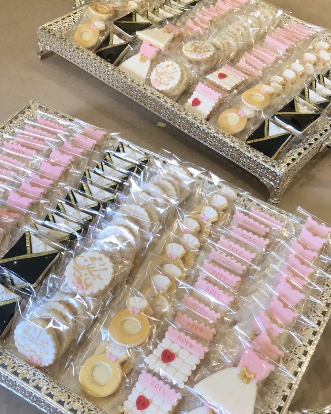 200 pieces of love & happiness
‘
‘
الله يسعد العرسان ويتمملهم على خير يارب