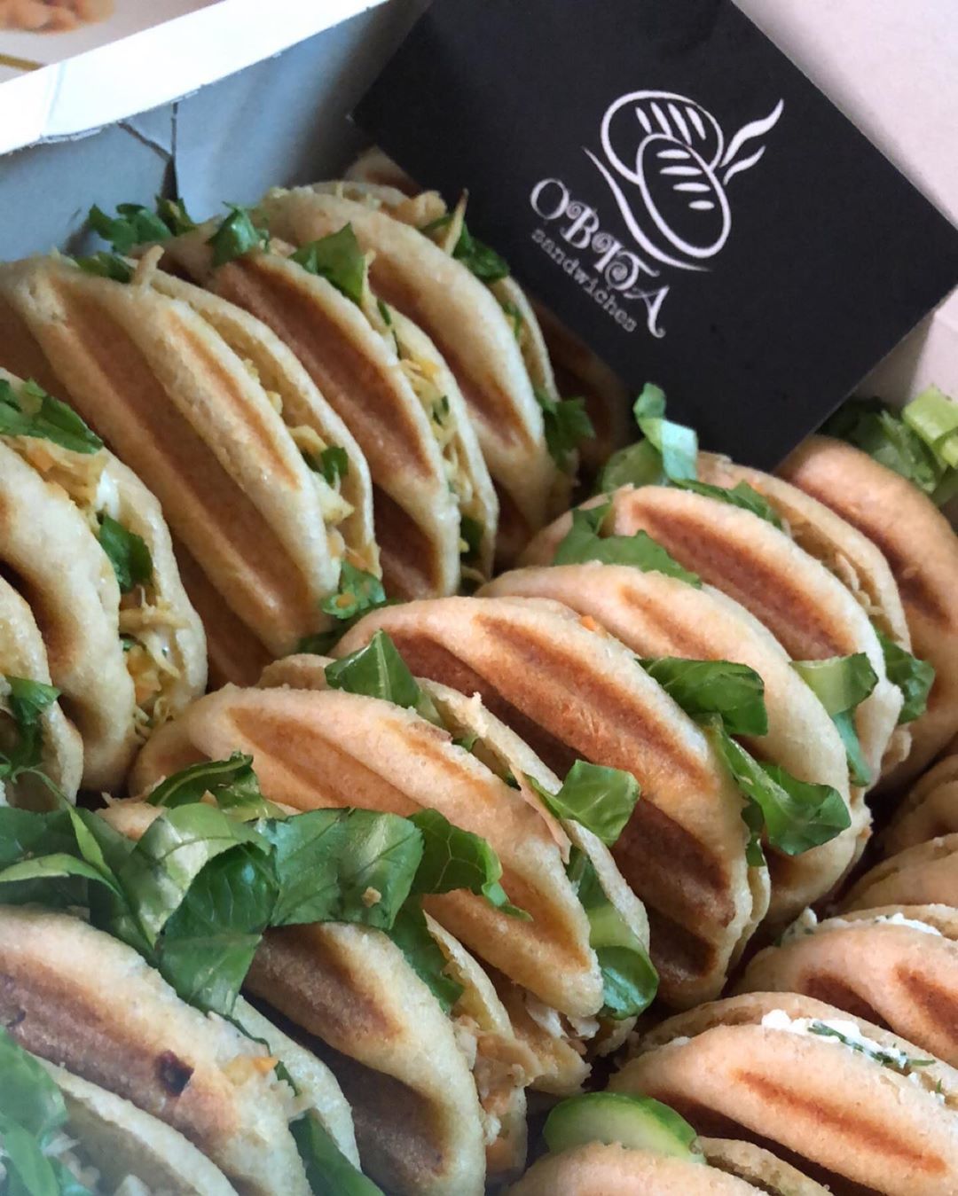 لاتخلي بخاطرك شيء يوصلكم من الفرن للبيت فرش #feeling #love ❤️ #hi #love #مساء_الجمال #healthyfood ✨ #ساندوتشات_اوبيتا #جديدنا #زعتر #ساندوتش #ساندوتشات #صاج #شاورما_دجاج #تونه #جدة #تصويري #مشروعي_الجميل #حلمي_سأحققه #happiness #happy #sandwhich
#yummyjeddah #yummyfood #enjoy #jeddah_ksa#dubai #jeddah_food #foodlover #love_food #obita_sandwiches