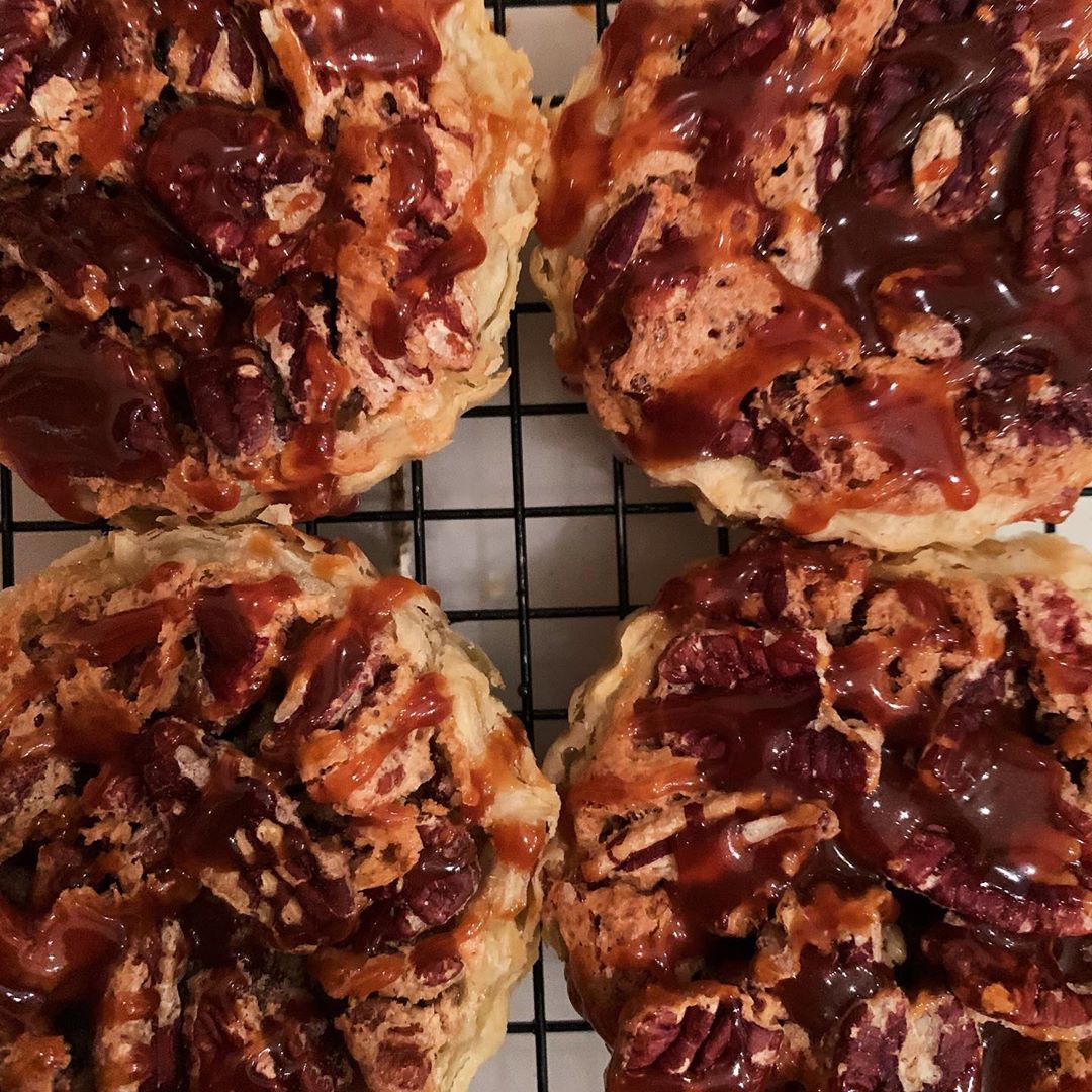 Caramel Pecan Pie
Box of 12 85sr