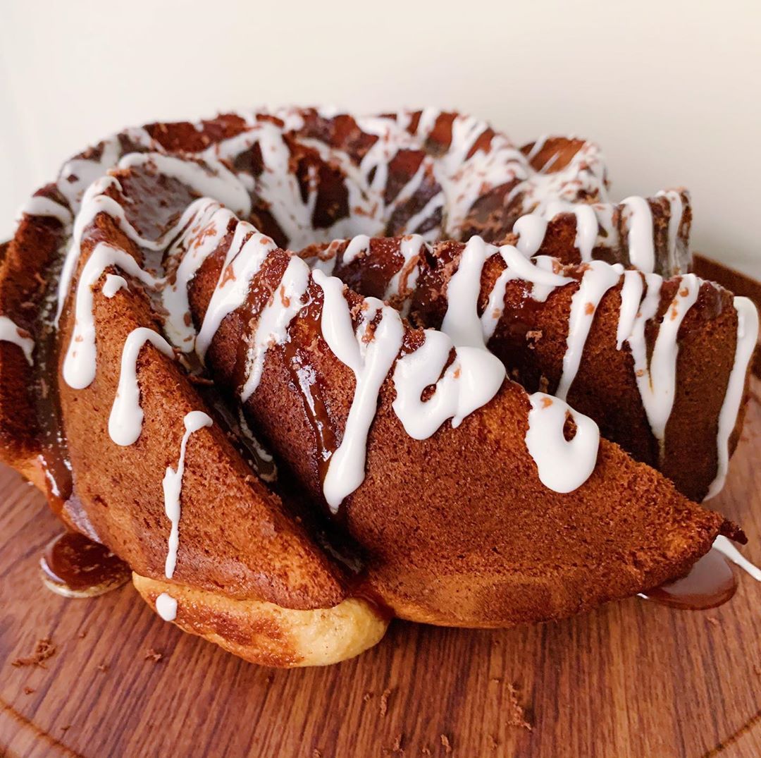 Banana cake
Flower shape 85sr
كيكة موز
شكل الوردة ٨٥ ريال
