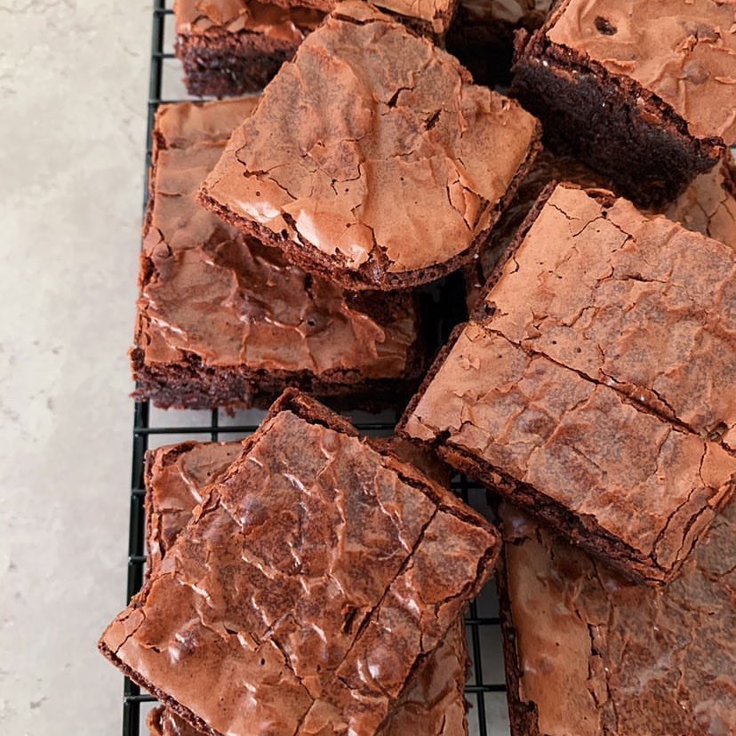 NEW IN
The Best Seller Dark Chocolate Brownies
براونيز الشوكولاتة الداكنة
Box of 15 100sr