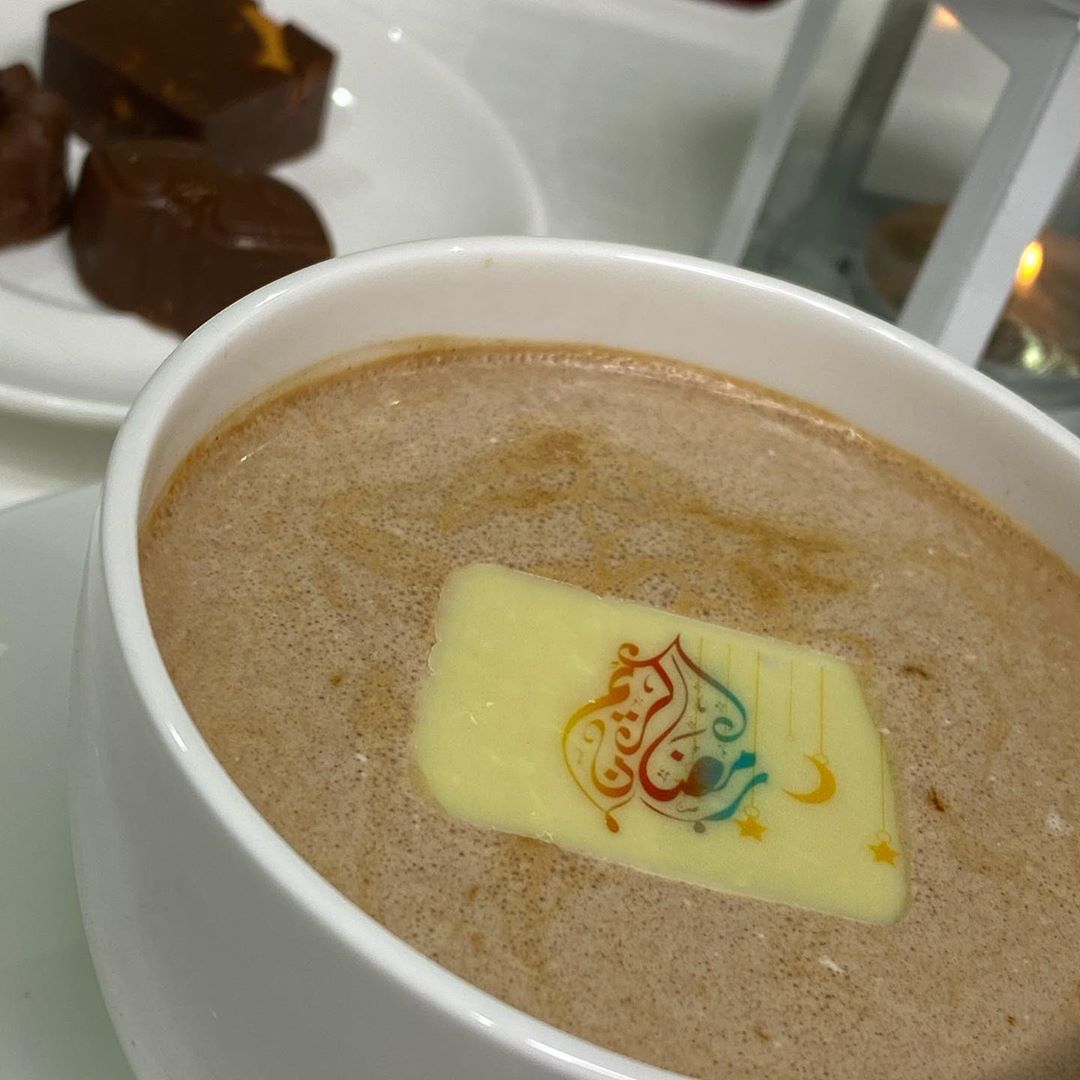 حلي رمضانك هالسنه مع #dh_chocolate ☕️
.
.
.
.