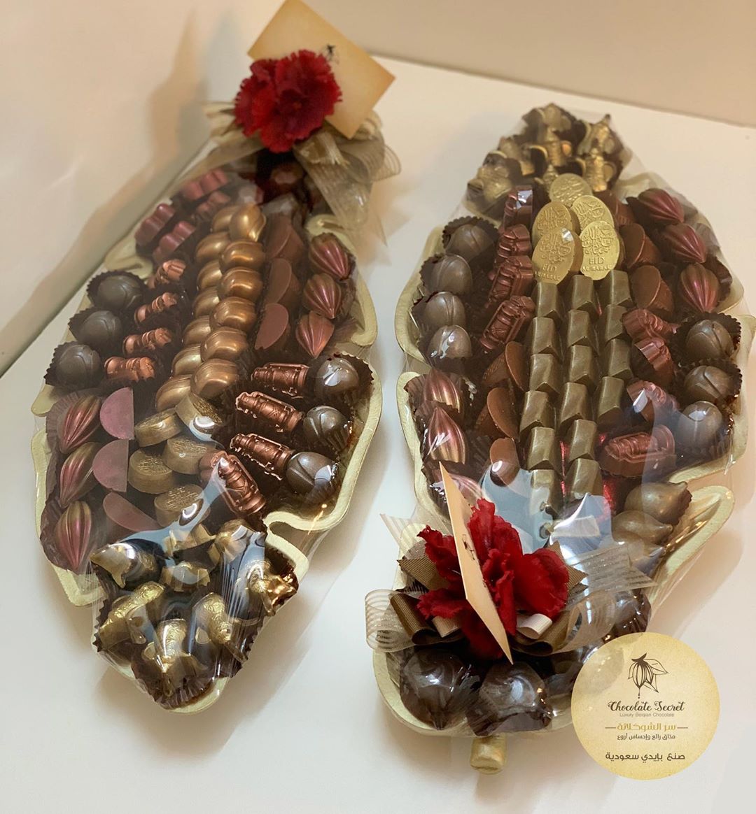 ماشاء الله
من طلبات العيد صحن شوكلاتة محشية بحشوات مميزة ✨
عليهم بالعافية
