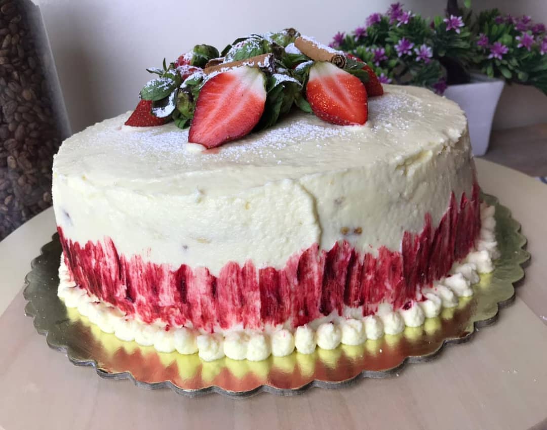 #cake #sweet #riyadhseason #riyadh #vanilla #strawberry #cranberry
#كيك #حلا #حلويات #الرياض #موسم_الرياض #استراحات #فراوله #كرز