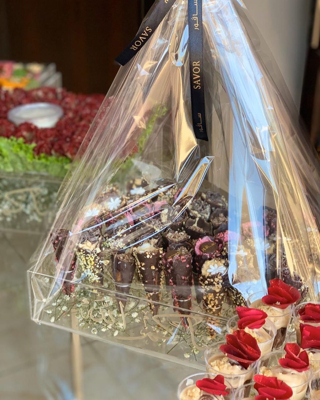 كونز حلو بصينية اكريلك و ورد طبيعي *غير مسترده*
محشي (لوز،فراولة،ليمون،كندر)
٤٥حبة ٢٨٠