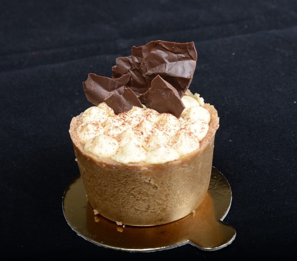 تشيز الجبن والقهوه بحشوه الشوكلاته ☕️#سويت #حلا #حلالذيذ #sweets #cave #كاكو