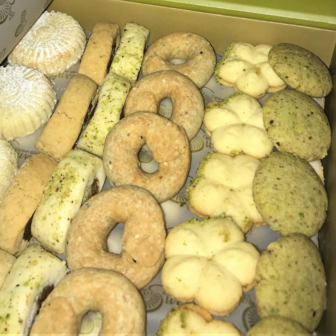 Fresh mixed boxes available now in Abu Dhabi and Alain shops! For orders call 0504142474 or visit www.biscosweet.com ✨
بكسات مشكله متوفره الآن في محلات بسكو سويت في ابوظبي و العين! للطلب يرجى الاتصال على 0504142474 او زوروا موقعنا على الانترنت www.biscosweet.com