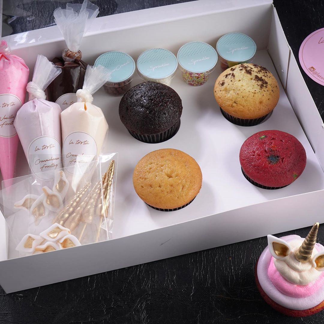 It's gonna be a sparkling kind of day with this cupcake kit ✨